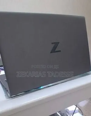 New Laptop HP ZBook Firefly 14 G11 16GB Intel Core i7 SSD 512GB