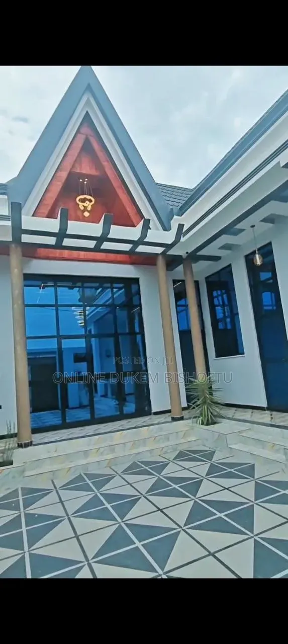 Furnished 8bdrm Villa in Bishoftu Dukem, Oromia-Finfinne for sale