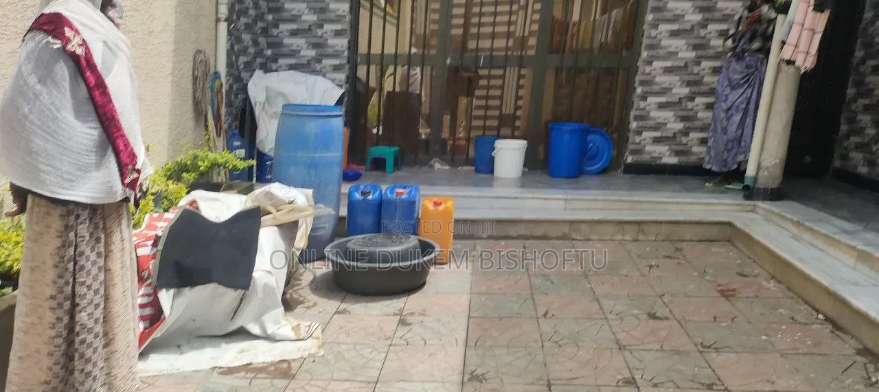 Furnished 7bdrm Villa in Bishoftu Debirezeyet, Oromia-Finfinne for sale