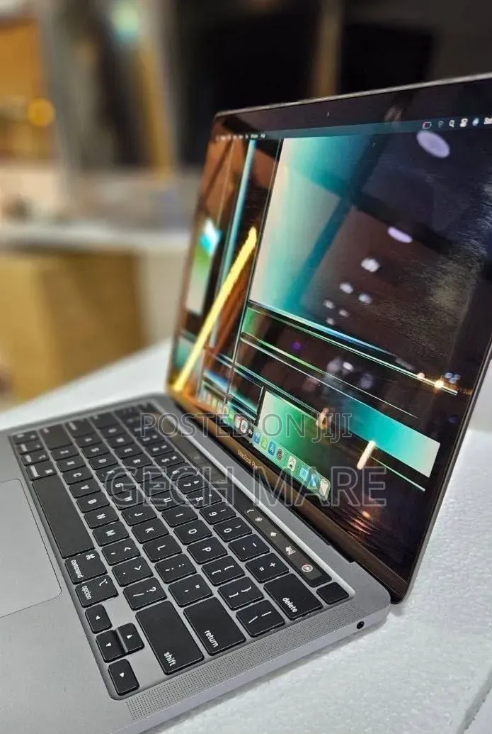 New Laptop Apple MacBook Pro 2021 M1 8GB Apple M1 Pro SSD 256GB