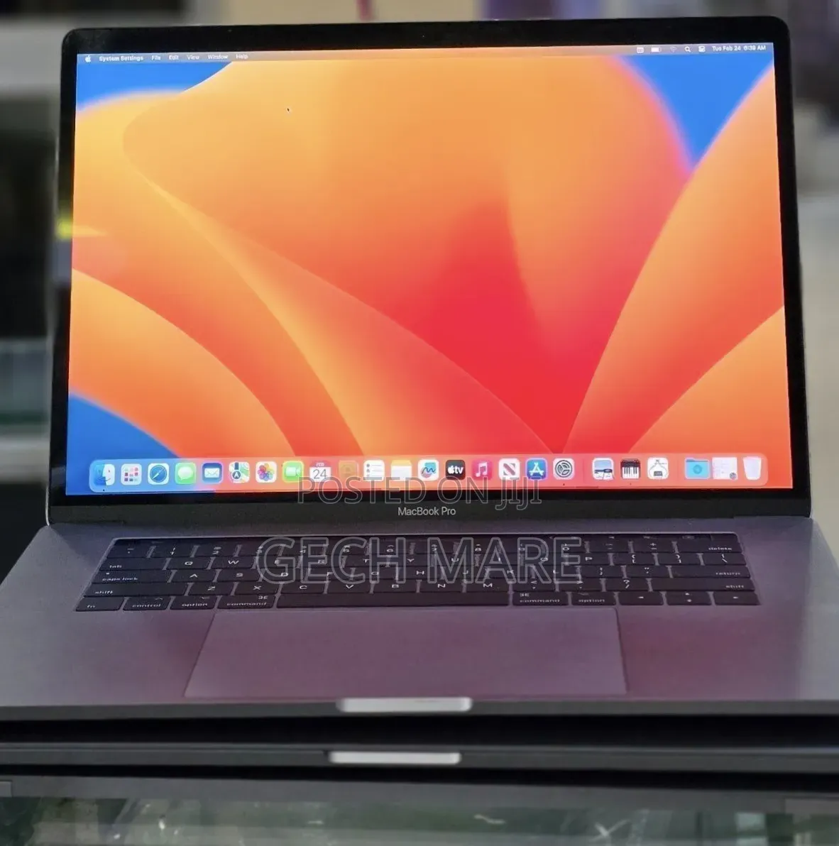 New Laptop Apple MacBook Pro 2017 16GB Intel Core i7 SSD 512GB