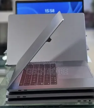New Laptop Apple MacBook Pro 2017 16GB Intel Core i7 SSD 512GB