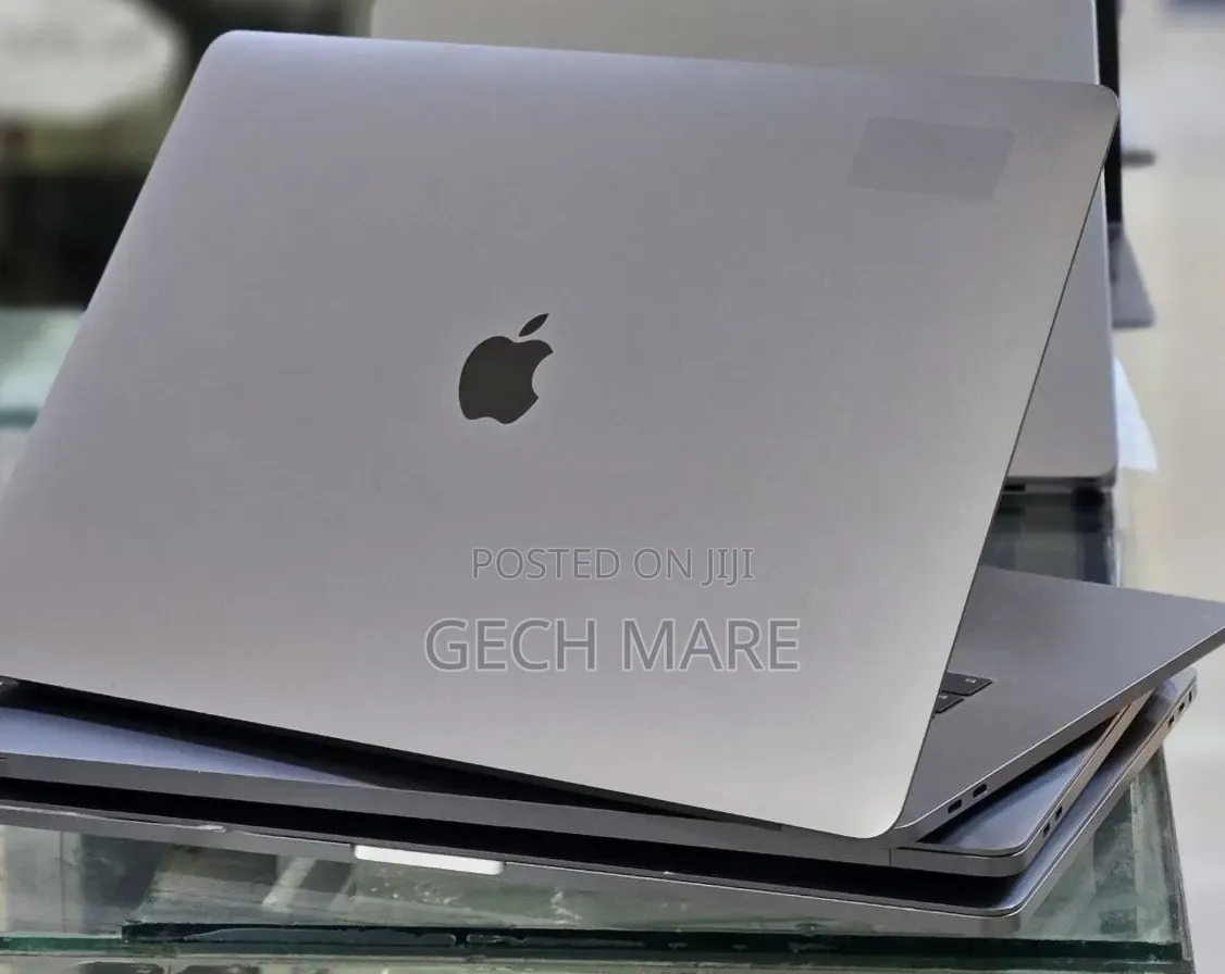 New Laptop Apple MacBook Pro 2017 16GB Intel Core i7 SSD 512GB