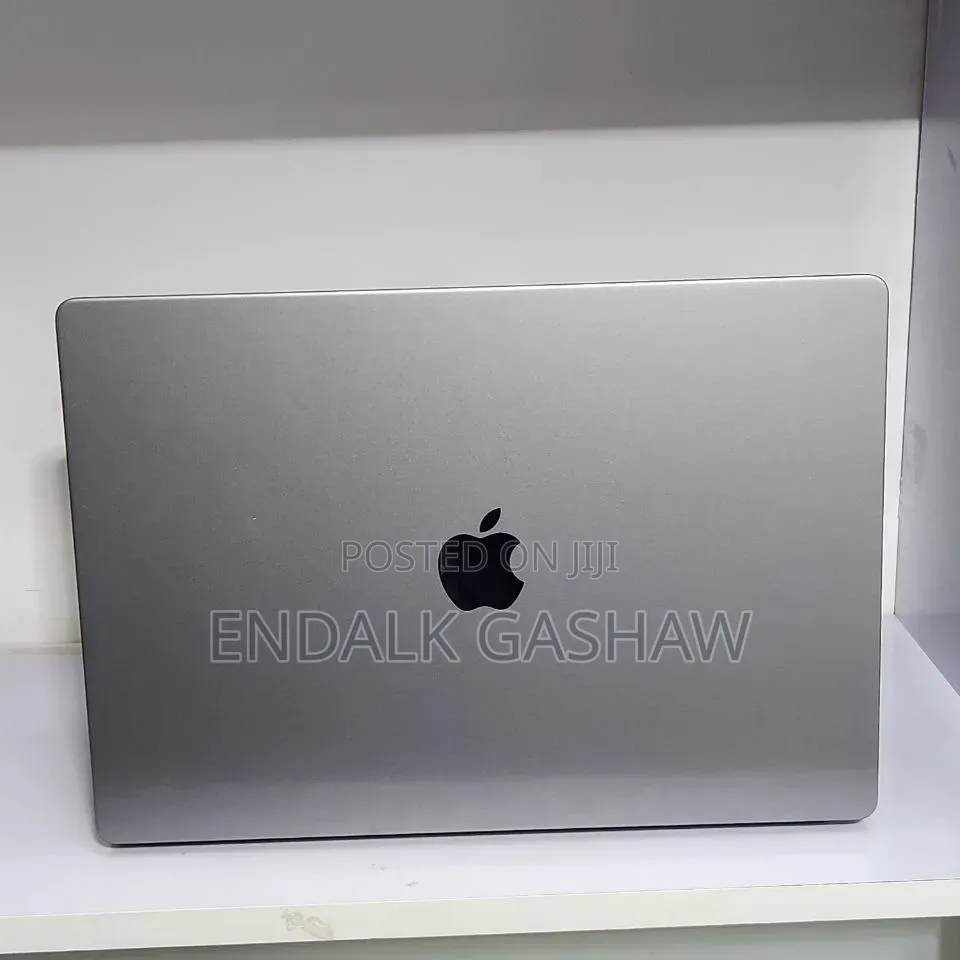 New Laptop Apple MacBook Pro 2021 M1 32GB Apple M1 SSD 512GB