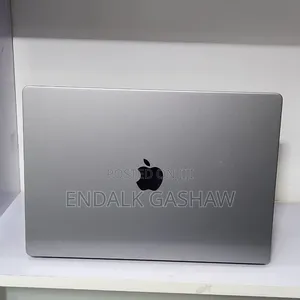 New Laptop Apple MacBook Pro 2021 M1 32GB Apple M1 SSD 512GB