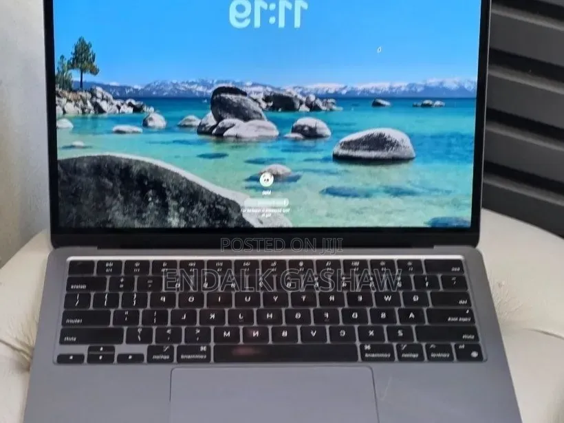 New Laptop Apple MacBook Air 2022 M2 8GB Apple M2 SSD 256GB
