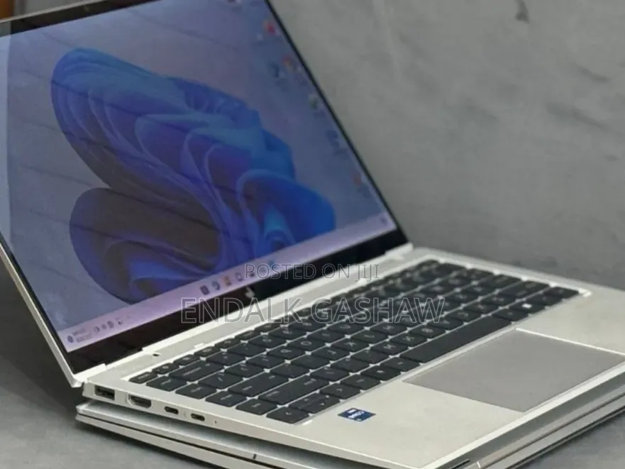 New Laptop HP EliteBook 1040 G8 16GB Intel Core i7 SSD 512GB