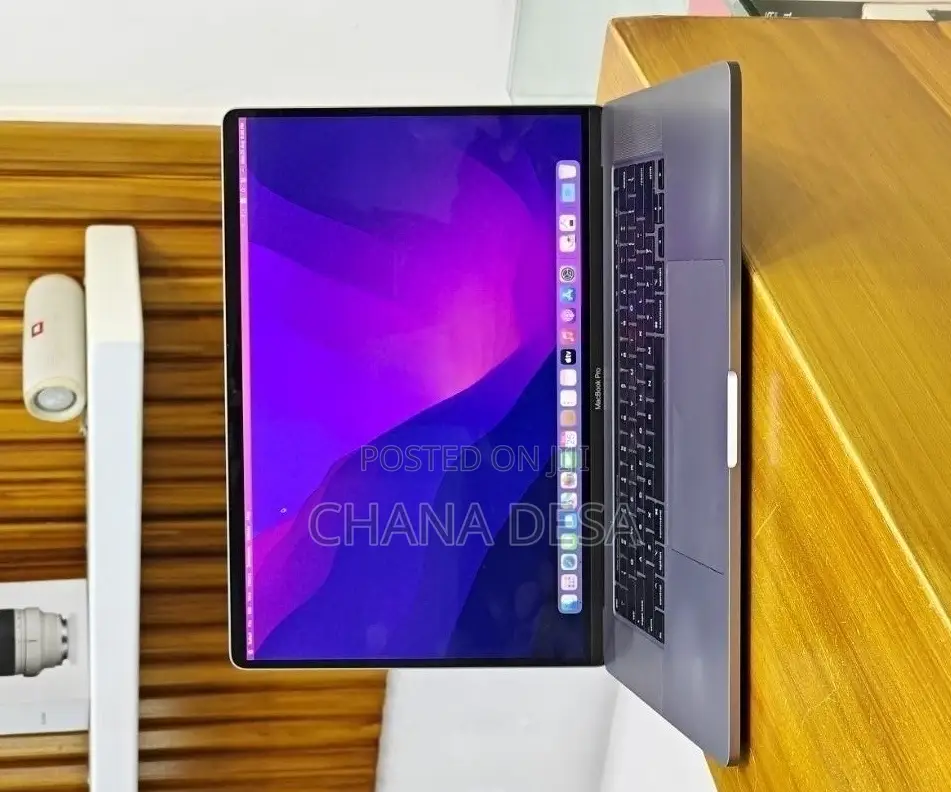 New Laptop Apple MacBook Pro 2018 32GB Intel Core i9 SSD 2T