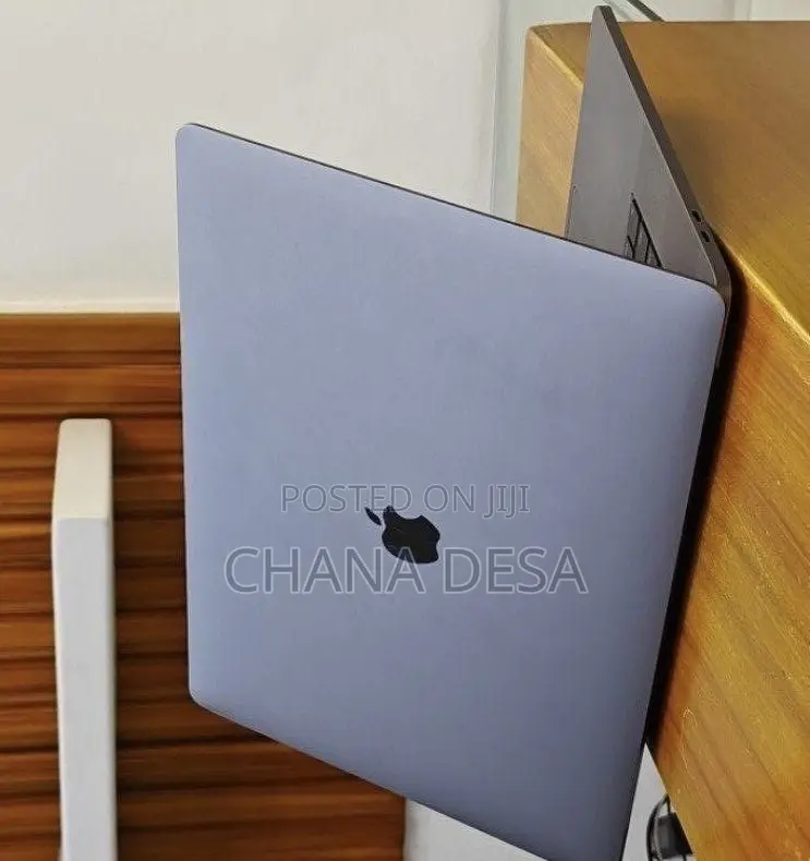 New Laptop Apple MacBook Pro 2018 32GB Intel Core i9 SSD 2T