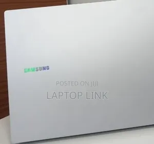 New Laptop Samsung Galaxy Book4 8GB Intel Core i5 SSD 512GB