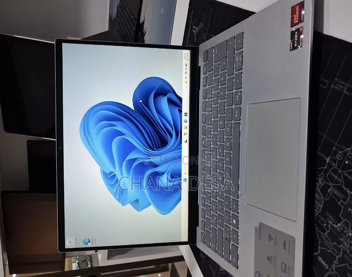 New Laptop Dell Inspiron 14 16GB AMD Ryzen 7 SSD 1T