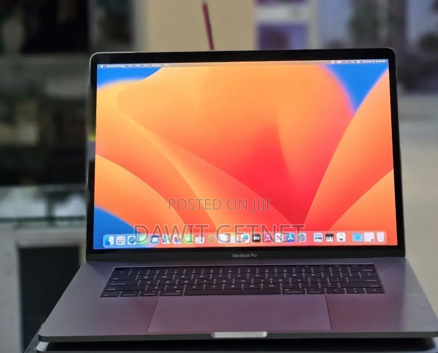 New Laptop Apple MacBook Pro 2017 16GB Intel Core i7 SSD 512GB