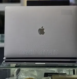 New Laptop Apple MacBook Pro 2017 16GB Intel Core i7 SSD 512GB