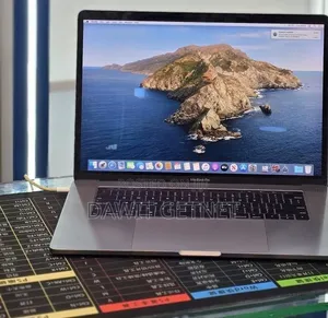 New Laptop Apple MacBook Pro 2018 32GB Intel Core i7 SSD 1T