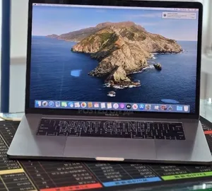 New Laptop Apple MacBook Pro 2018 32GB Intel Core i7 SSD 1T