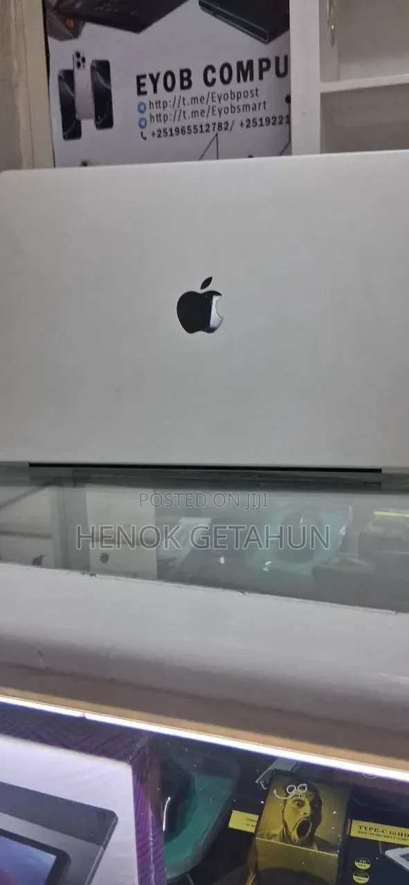 New Laptop Apple MacBook Pro 2021 M1 32GB Apple M1 SSD 512GB