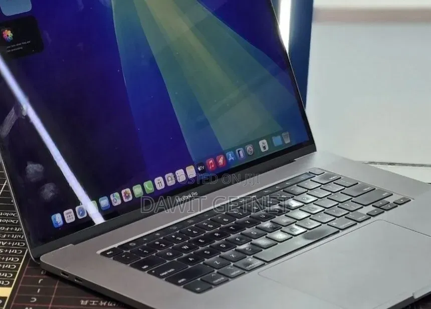 New Laptop Apple MacBook Pro 2019 32GB Intel Core i9 SSD 2T