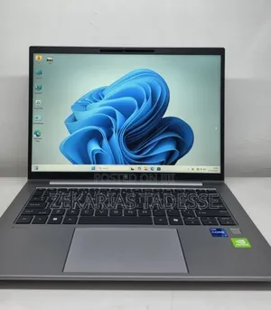 New Laptop HP ZBook Firefly 16inch G9 16GB Intel Core i7 SSD 512GB