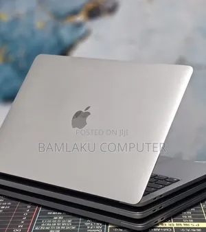 New Laptop Apple MacBook Pro 2020 M1 8GB Apple M1 Pro SSD 512GB