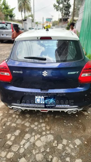 Suzuki Swift 2022 Blue