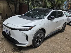 Toyota bZ4X 2024 White