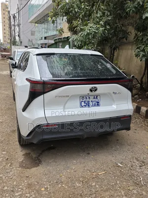 Toyota bZ4X 2024 White