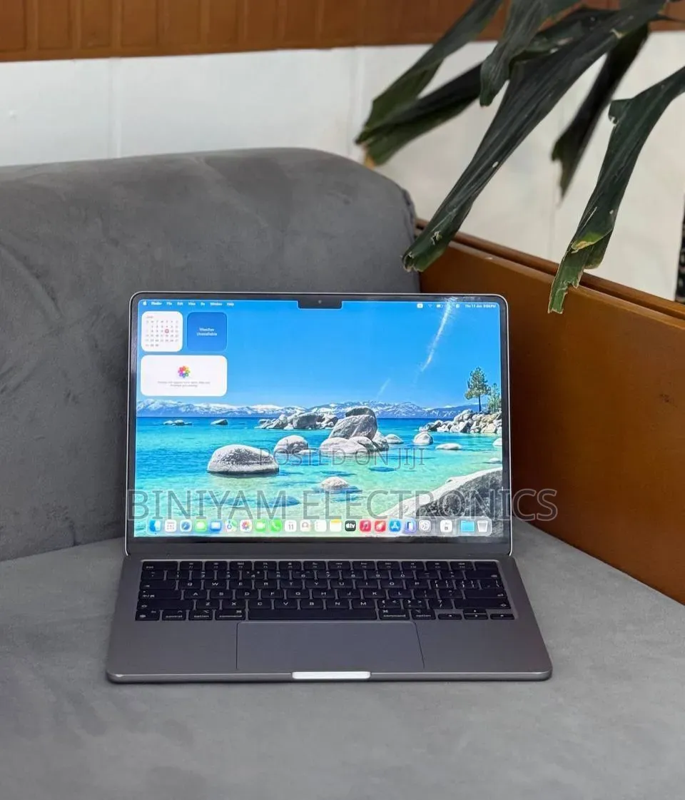 New Laptop Apple MacBook Air 2022 M2 8GB Apple M2 SSD 256GB