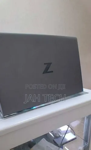 New Laptop HP ZBook Studio G8 16GB Intel Core i7 SSD 512GB