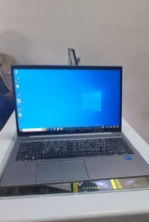 New Laptop HP ZBook Studio G8 16GB Intel Core i7 SSD 512GB