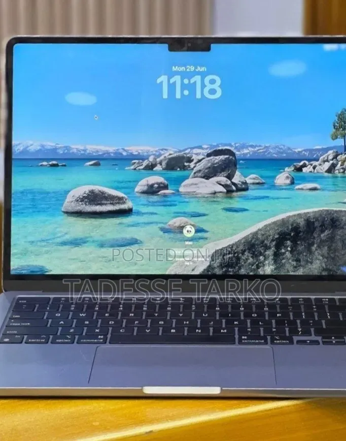 New Laptop Apple MacBook Air 2022 M2 8GB Apple M2 SSD 256GB