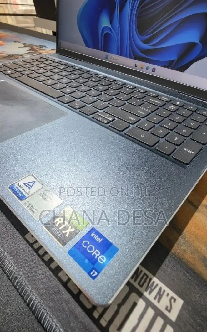New Laptop Dell Inspiron 15 16GB Intel Core i7 SSD 512GB