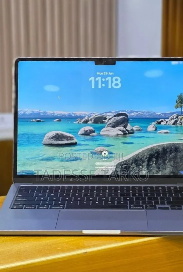 New Laptop Apple MacBook Air 2022 M2 8GB Apple M2 SSD 256GB