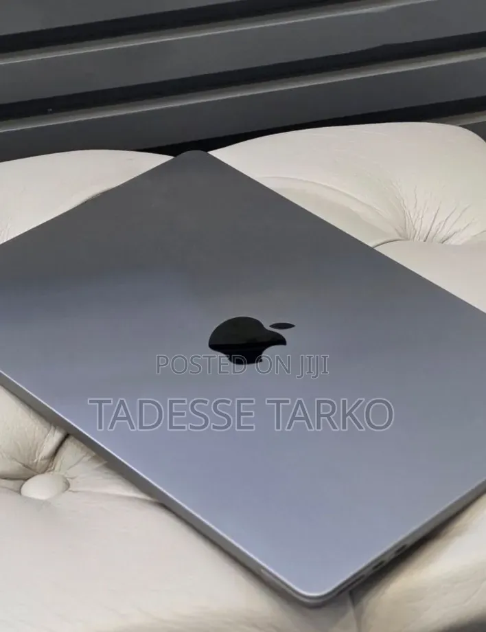 New Laptop Apple MacBook Air 2022 M2 8GB Apple M2 SSD 256GB