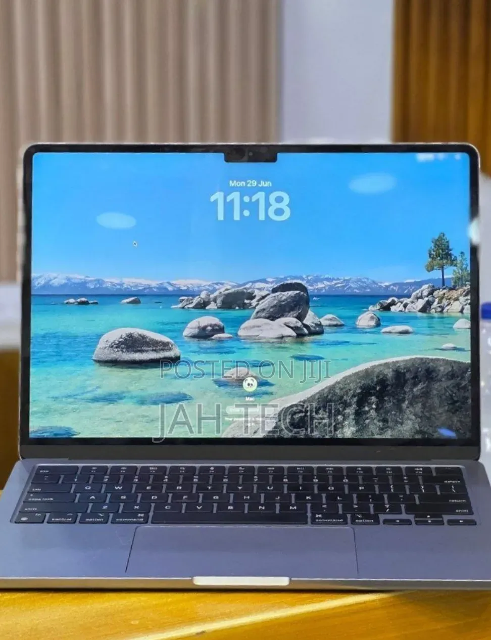 New Laptop Apple MacBook Air 2022 M2 8GB Apple M2 SSD 256GB