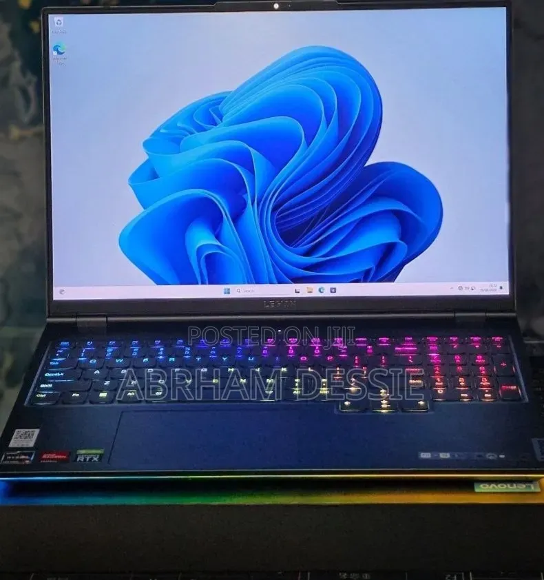 New Laptop Lenovo 32GB AMD Ryzen 9 SSD 1T