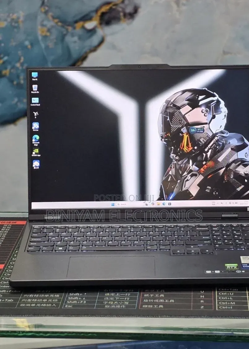 New Laptop Lenovo Legion Pro 7 16GB Intel Core i9 SSD 1T