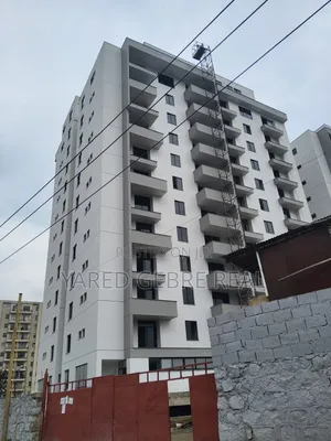 2bdrm Apartment in 💲 100% ለሚከፍል በካሬ, Bole for sale