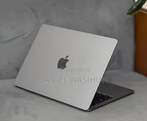 New Laptop Apple MacBook Air 2022 M2 8GB Apple M2 SSD 256GB