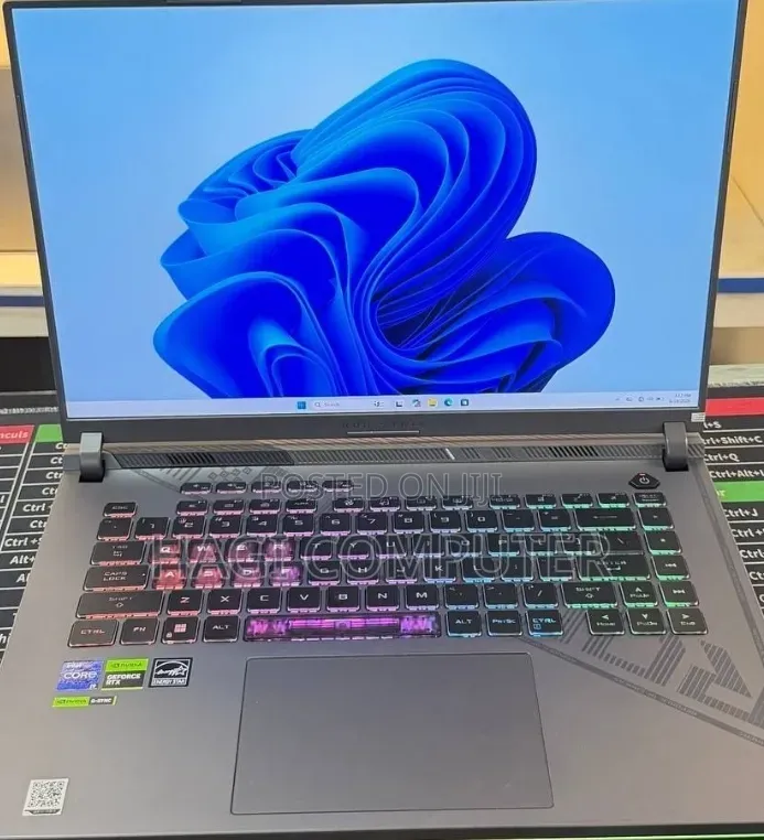 New Laptop Asus ROG Strix G15 16GB Intel Core i9 SSD 1T