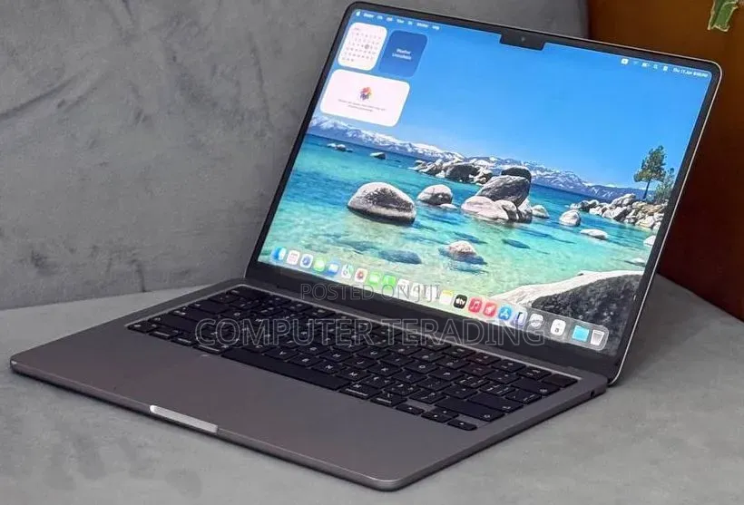 New Laptop Apple MacBook Air 2022 M2 8GB Apple M2 SSD 256GB