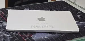 New Laptop Apple MacBook Air 2024 M3 16GB Intel Core M3 SSD 256GB
