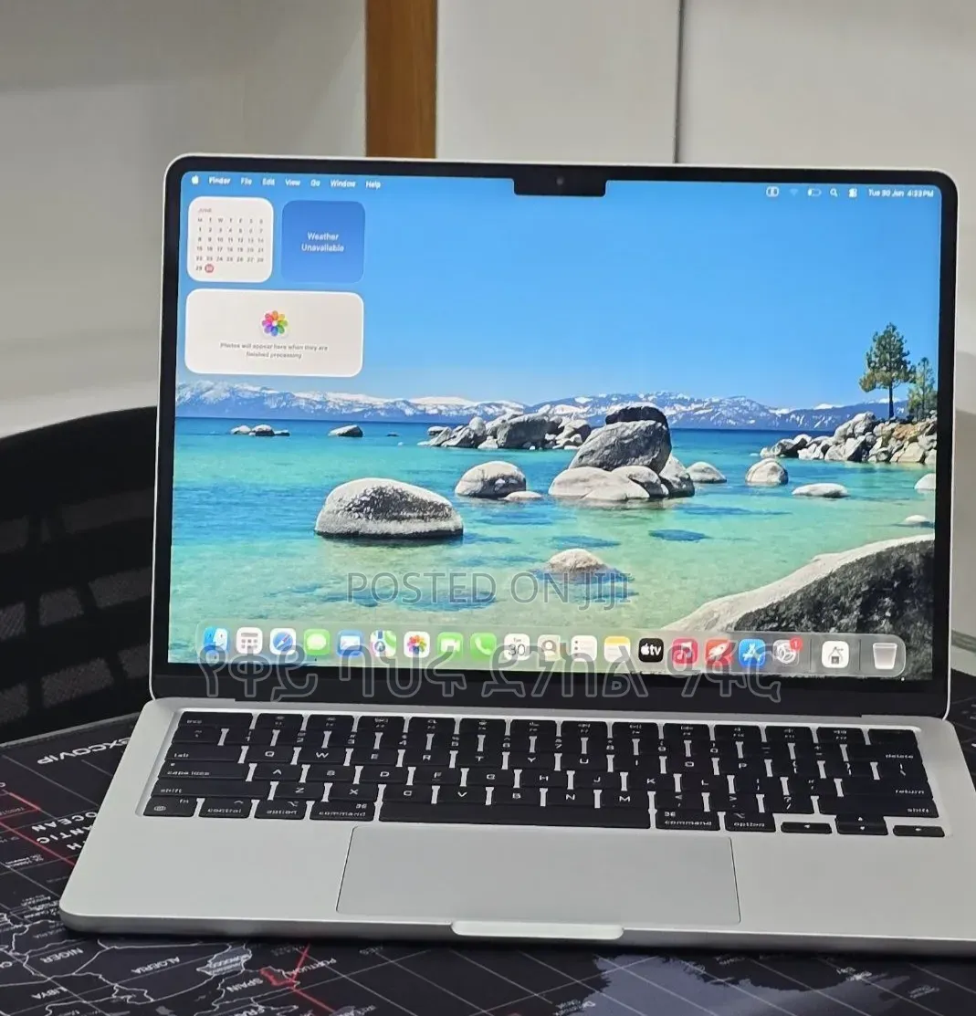 New Laptop Apple MacBook Air 2024 M3 16GB Intel Core M3 SSD 256GB