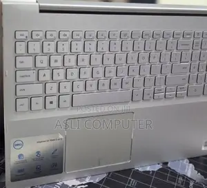 New Laptop Dell Inspiron 15 8GB Intel Core i5 SSD 256GB