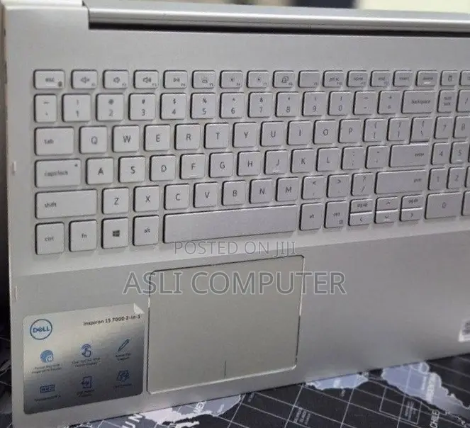 New Laptop Dell Inspiron 15 8GB Intel Core i5 SSD 256GB