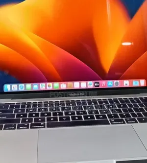 New Laptop Apple MacBook Pro 2017 16GB Intel Core i5 SSD 256GB