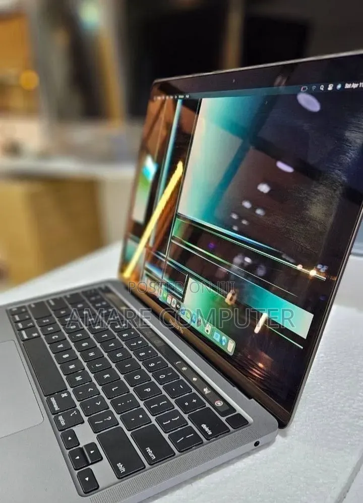 New Laptop Apple MacBook Pro 2022 M2 8GB Apple M2 SSD 256GB