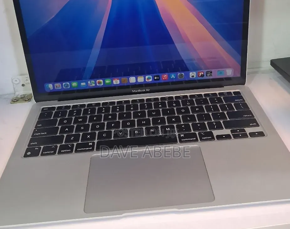 New Laptop Apple MacBook Air 2020 M1 8GB Apple M1 SSD 512GB