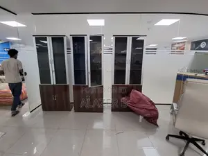 3 ብዛት ከጨረታ የወጡ የቢሮ ሼልፍ