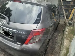 Toyota Yaris 2014 Gray