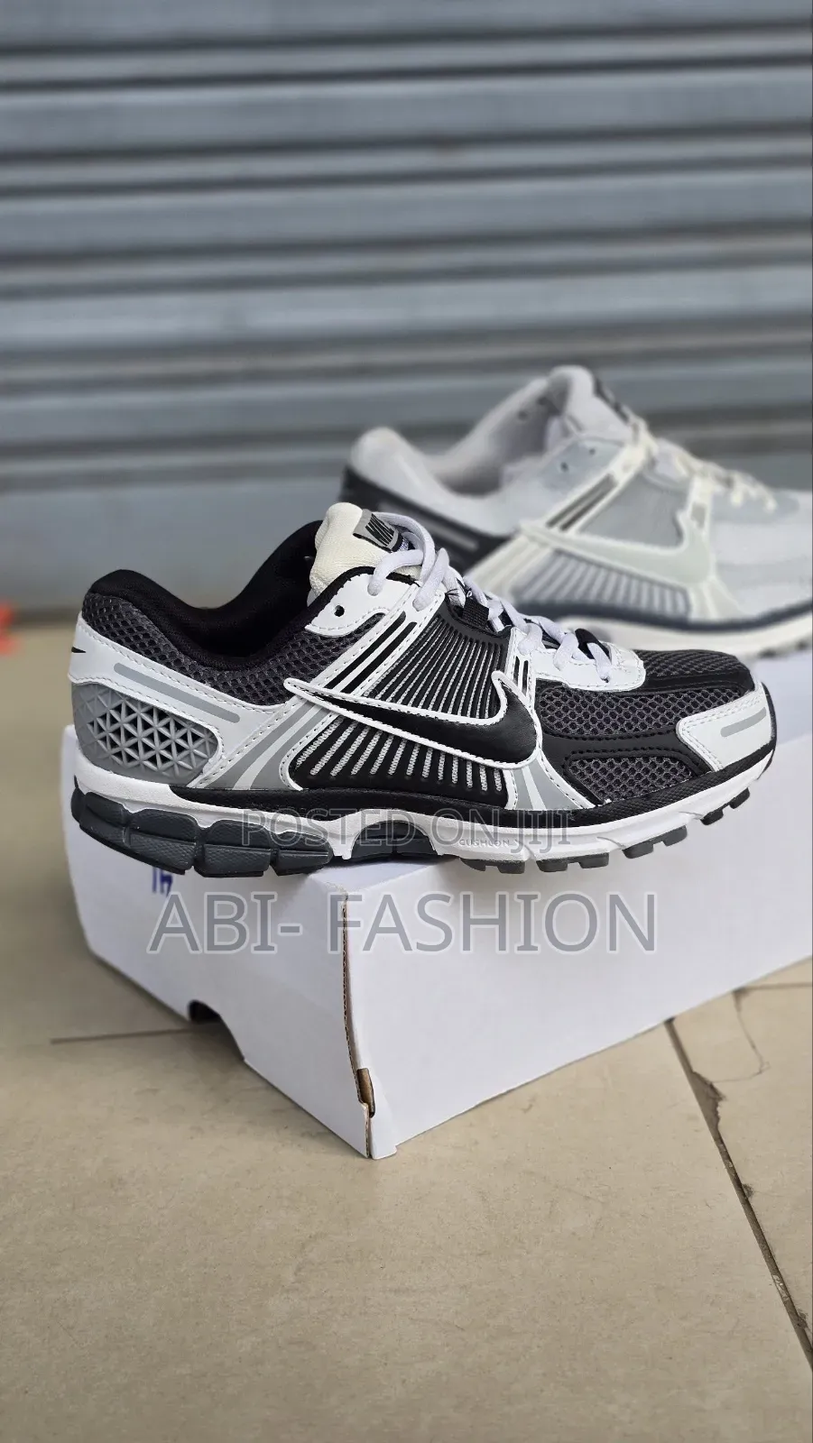 Nike Vomero 5 Made in Vietnam